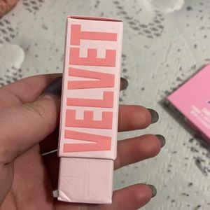 Brand New! Velvet Trap Lipstick